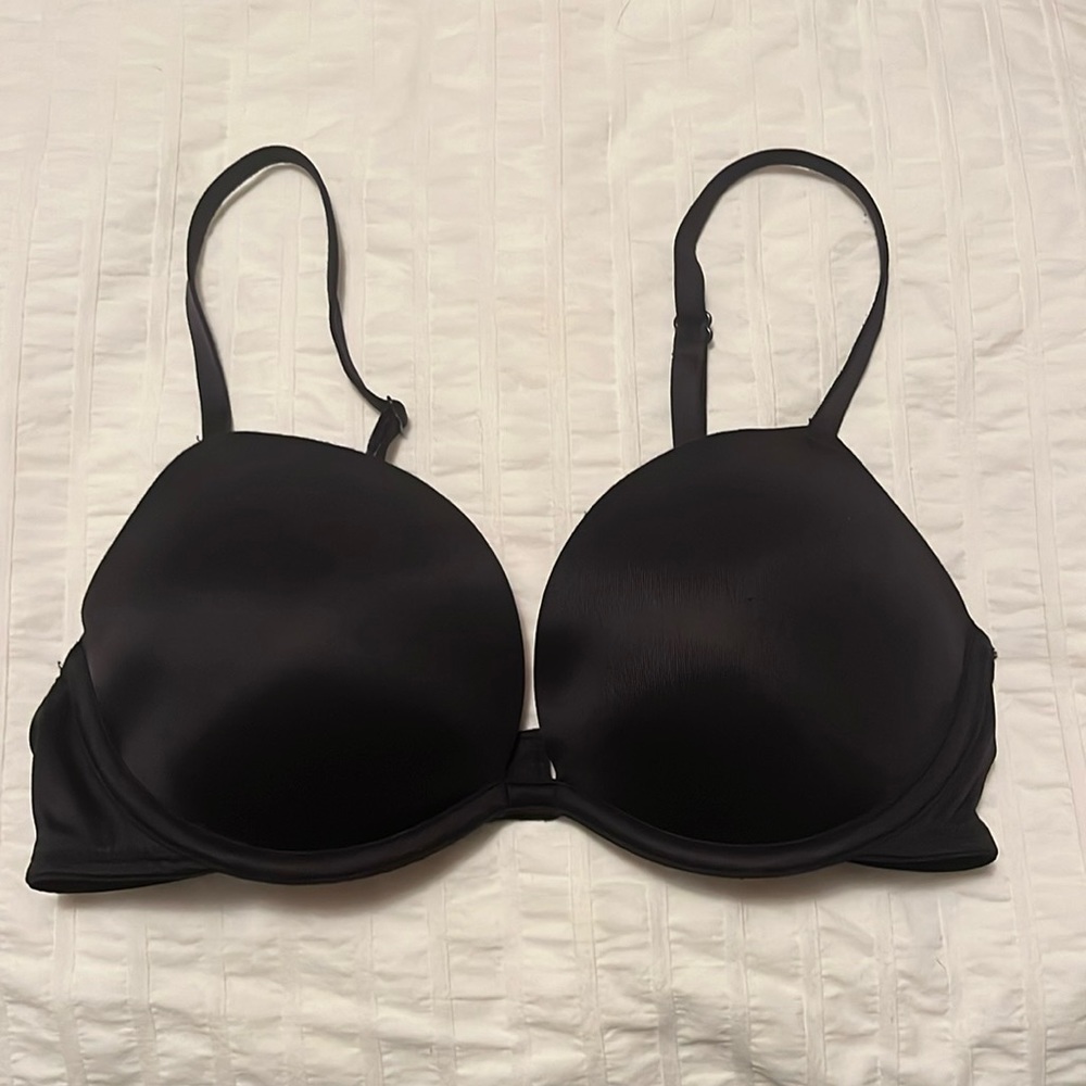 Pink Victoria’s Secret push-up size 32C